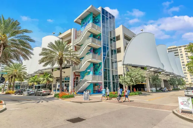 $669,900 | 750 North Ocean Boulevard, Unit 2010, Pompano Beach, FL 33062