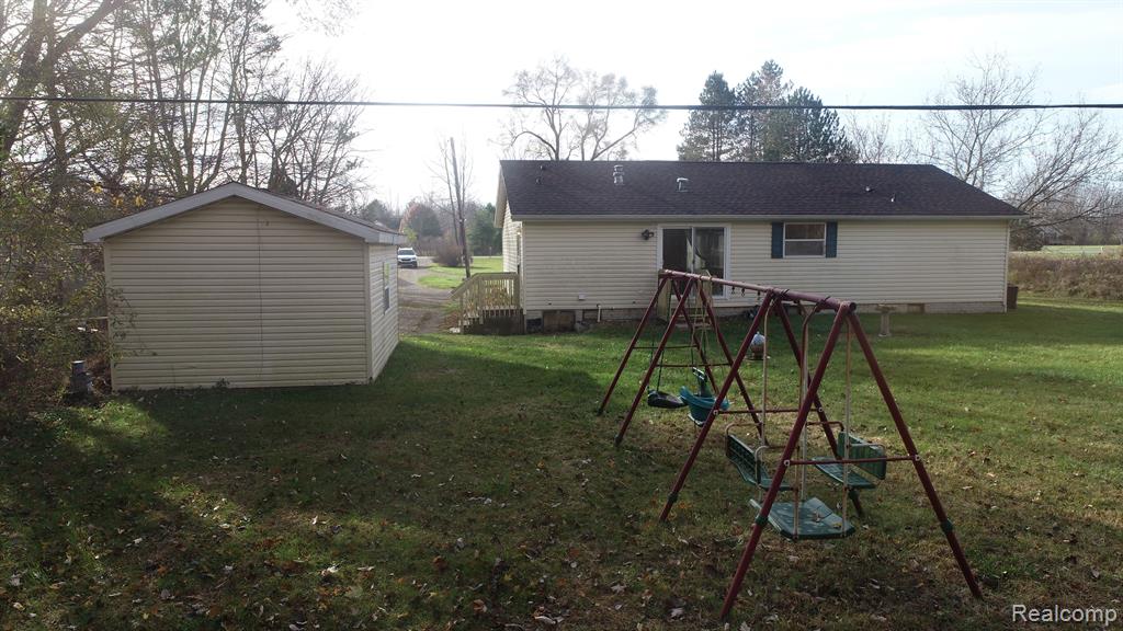 2317 Imlay City Road Lapeer, MI 48446 - Photo 14 of 44