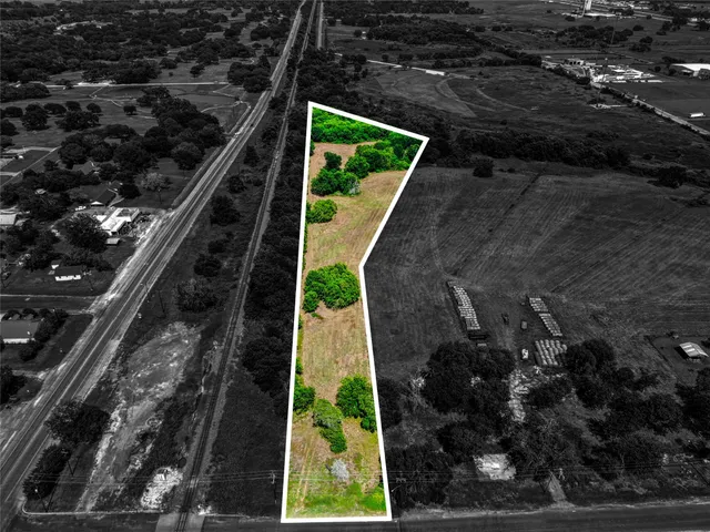 a bird view of a backyard