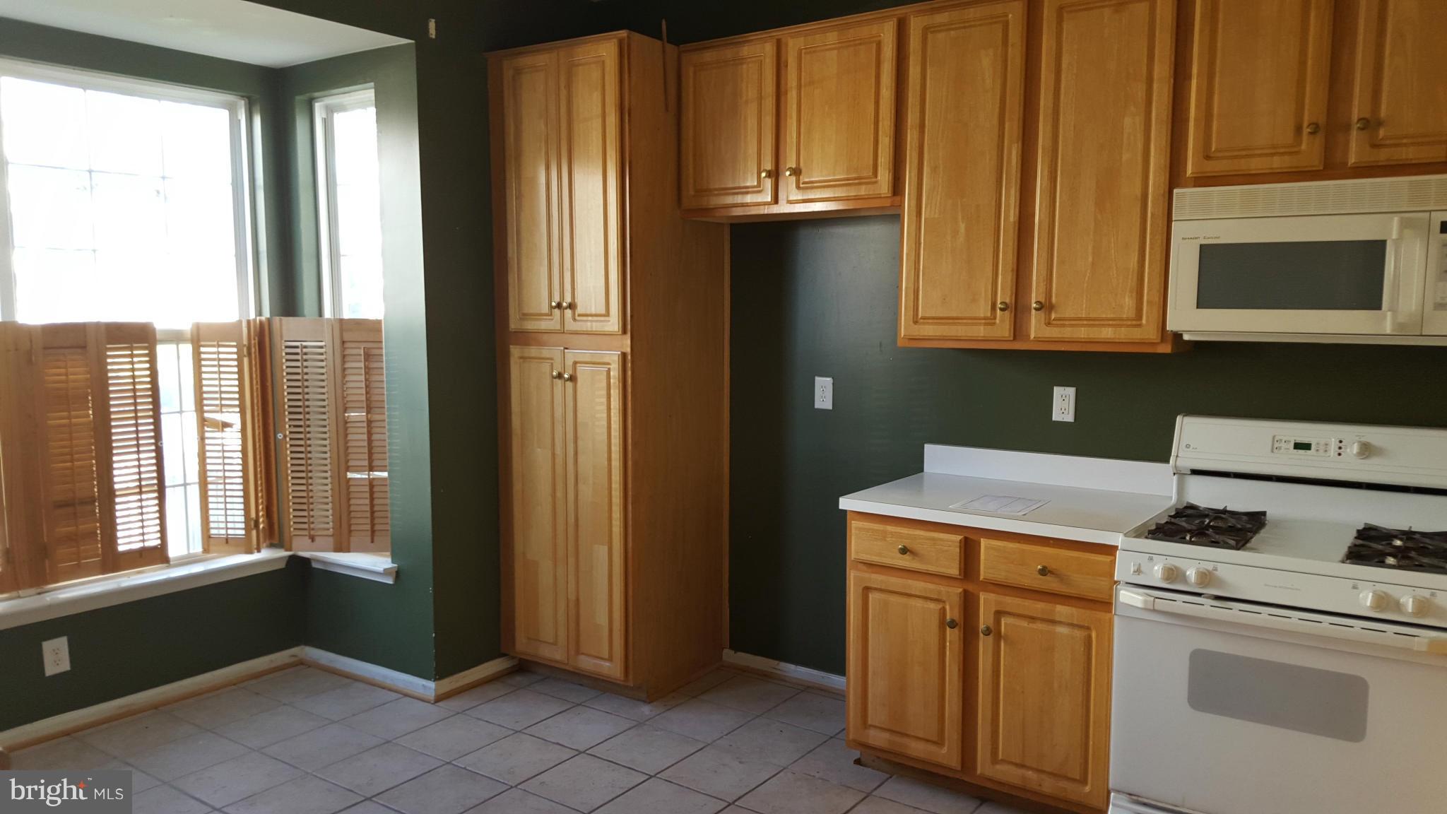 2618 Cameron Way Frederick, MD 21701 - Photo 7 of 22 Kitchen
