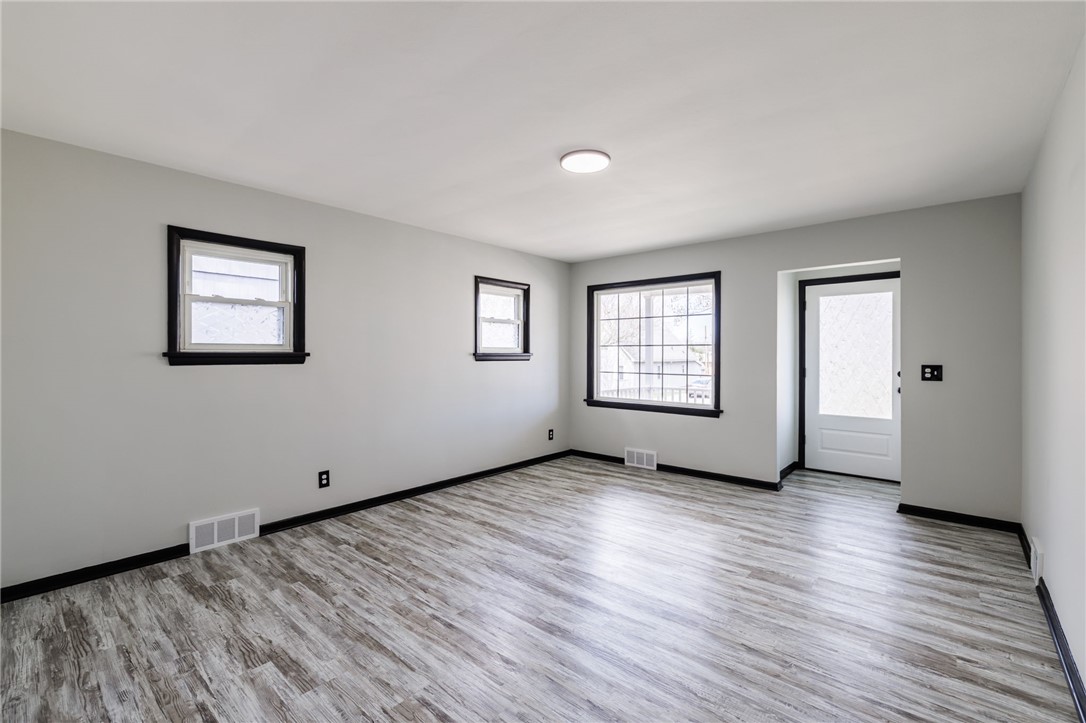 1563 Norton Street Rochester, NY 14621 - Photo 3 of 36