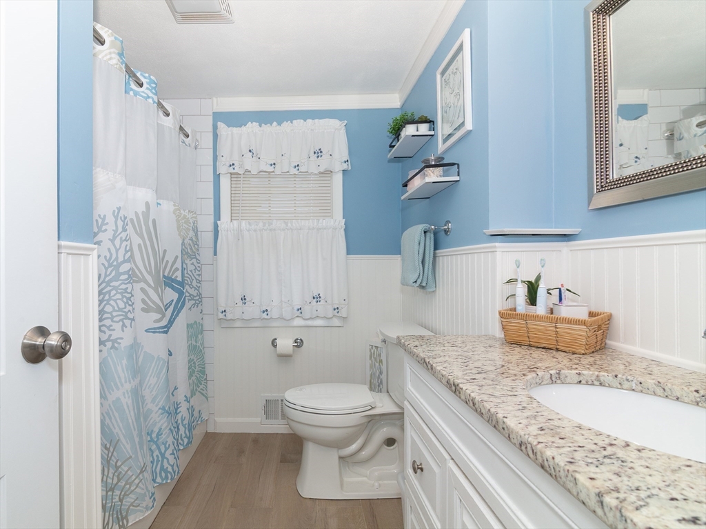 42 Bruce Road Bellingham, MA 02019 - Photo 15 of 38
