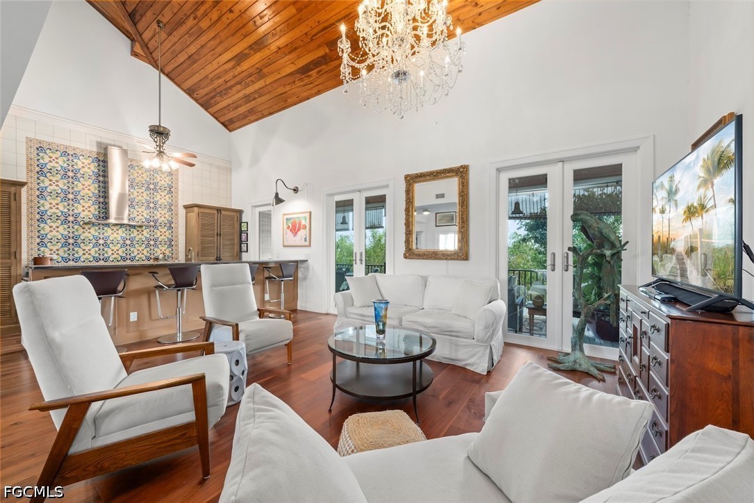 1428 Albatross Road Sanibel, FL 33957 - Photo 12 of 45