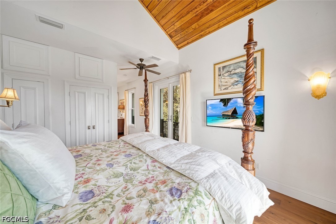 1428 Albatross Road Sanibel, FL 33957 - Photo 21 of 45