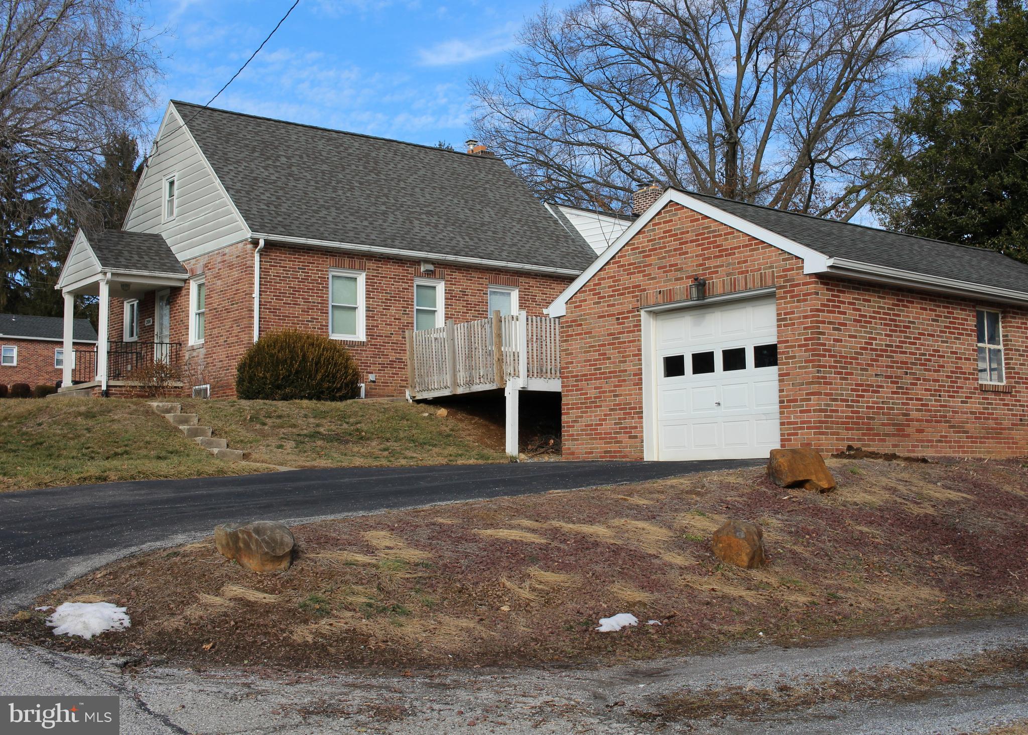 1300 Bonneview Road York, PA 17406 - Photo 2 of 26 Gallery Image 2