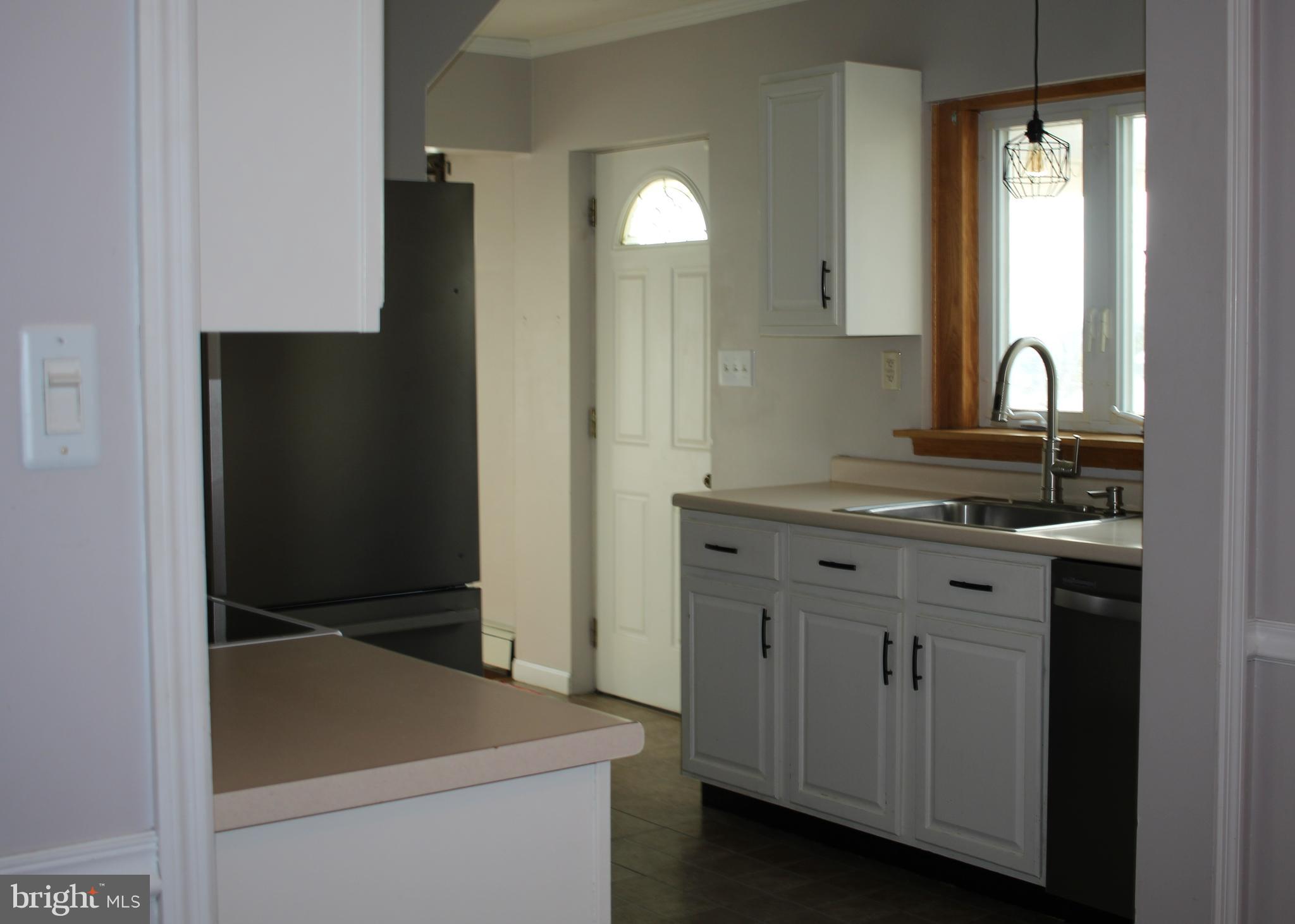 1300 Bonneview Road York, PA 17406 - Photo 7 of 26 Gallery Image 7