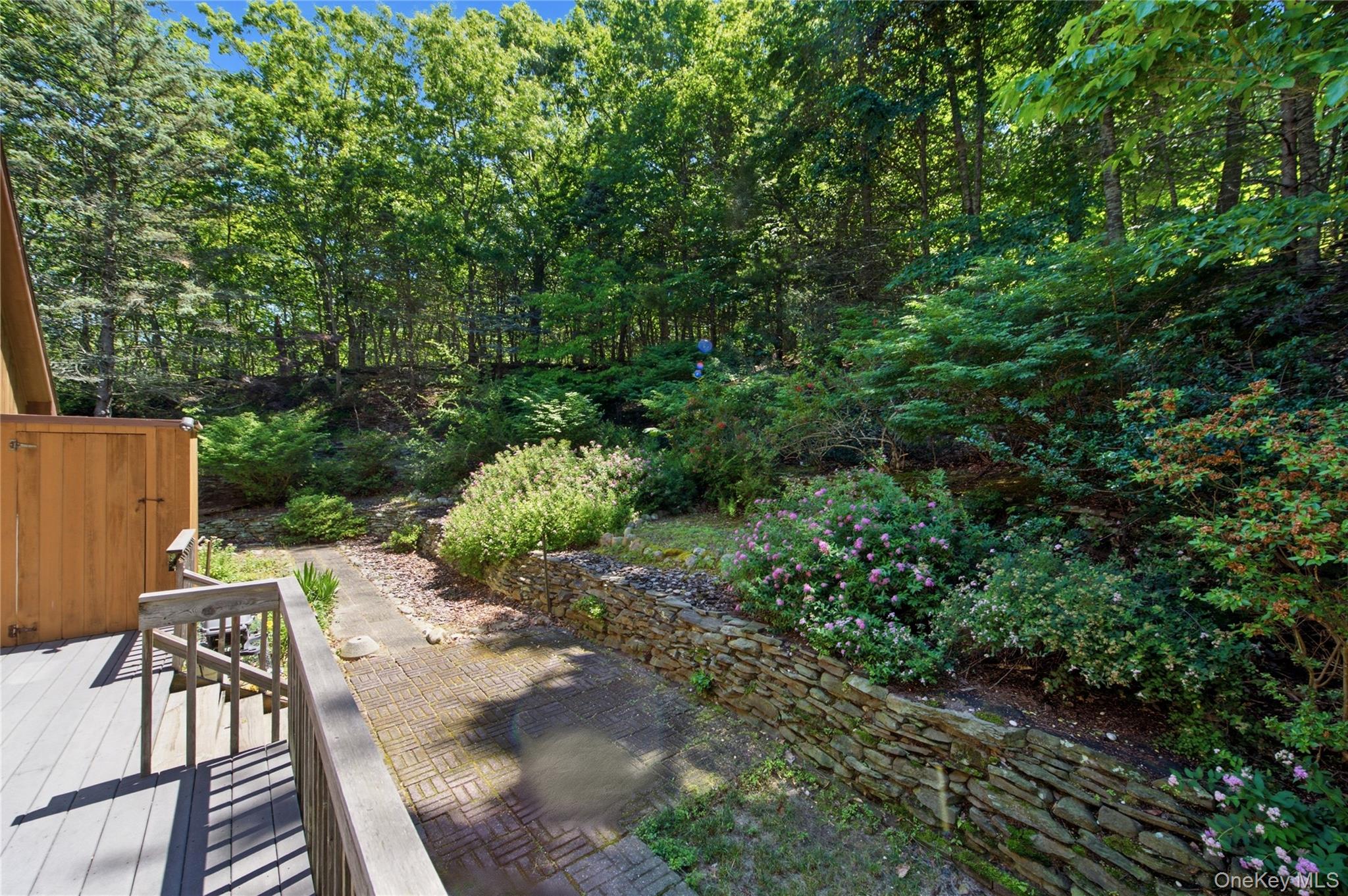 73 Glen Road Baiting Hollow, NY 11933 - Photo 23 of 27