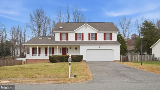 $2,650 | 11921 Stonehenge Drive, Fredericksburg, VA 22407