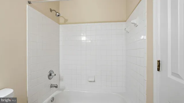 $2,650 | 11921 Stonehenge Drive, Fredericksburg, VA 22407