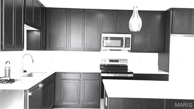 $2,200 | 431 Sunset Hollow Drive, Wentzville, MO 63385