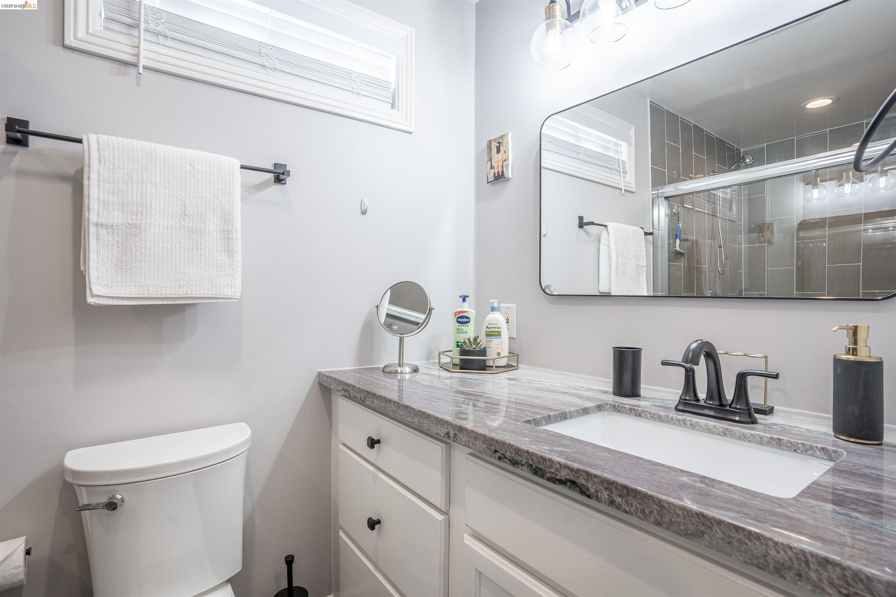527 Chester Street Oakland, CA 94607 - Photo 18 of 47 525 (Downstairs) Full bath featuring vanity and double shower w/ bench