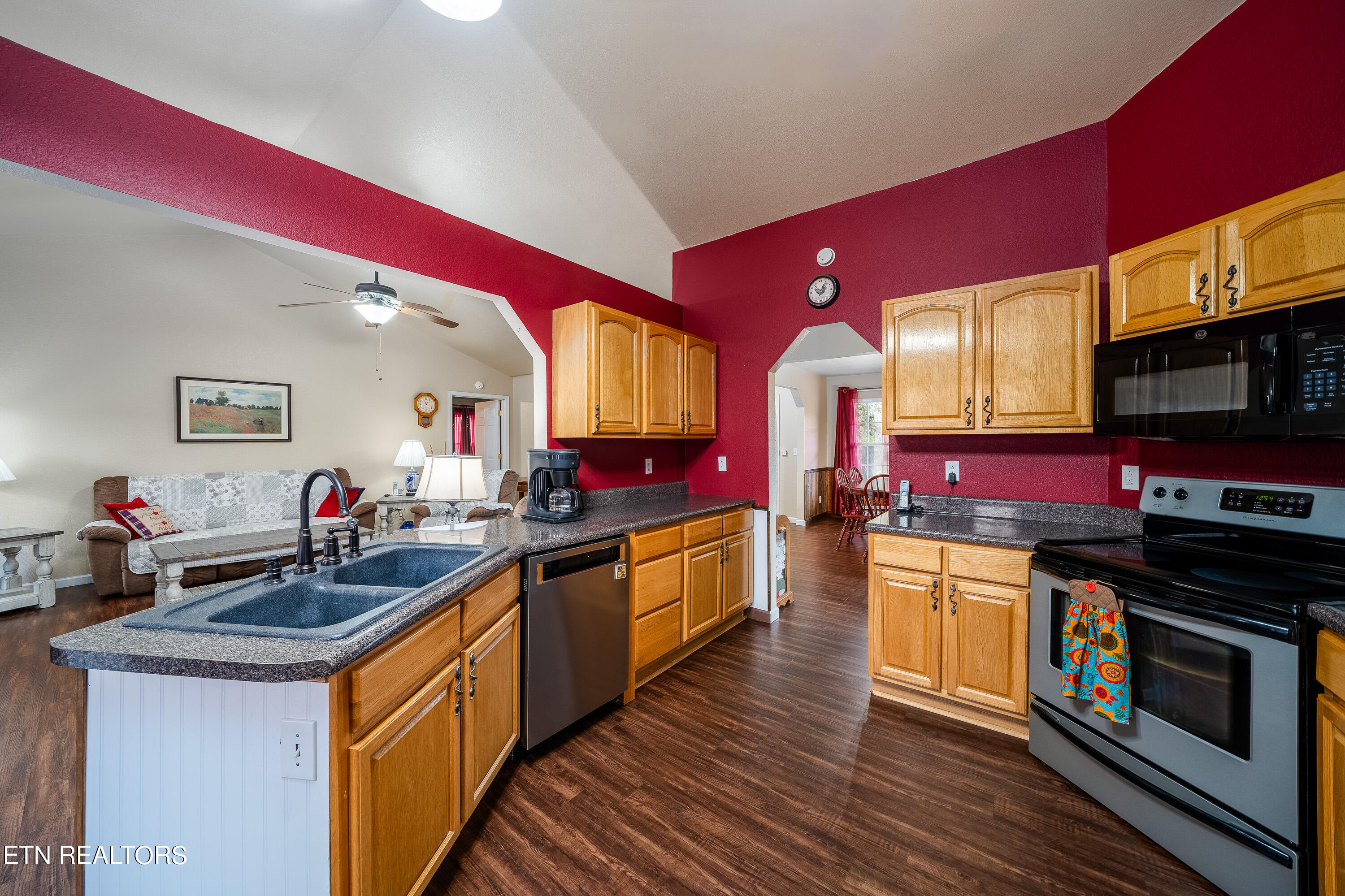 278 Wiggins Road Tellico Plains, TN 37385 - Photo 12 of 36 278 Wiggins Rd-12
