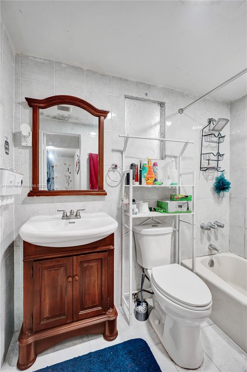6520 West 8th Lane Hialeah, FL 33012 - Photo 83 of 100