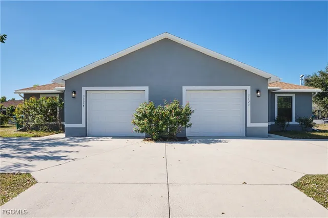 a house view with a outdoor space