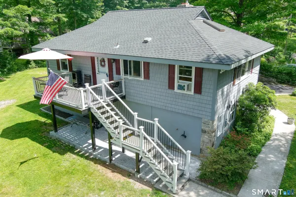 $739,000 | 1 Lookout Drive, Ridgefield, CT 06877