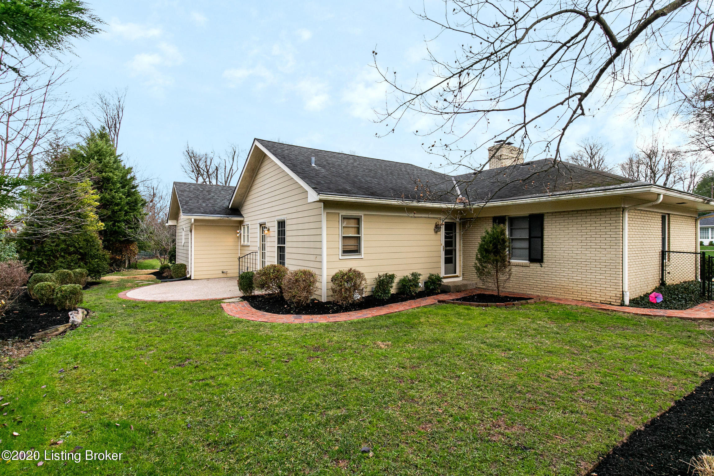 212 Choctaw Road Louisville, KY 40207 - Photo 3 of 49 _DUB6245