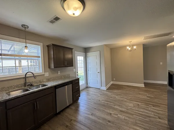 $1,895 | 756 Lillian Grace Drive, Clarksville, TN 37043