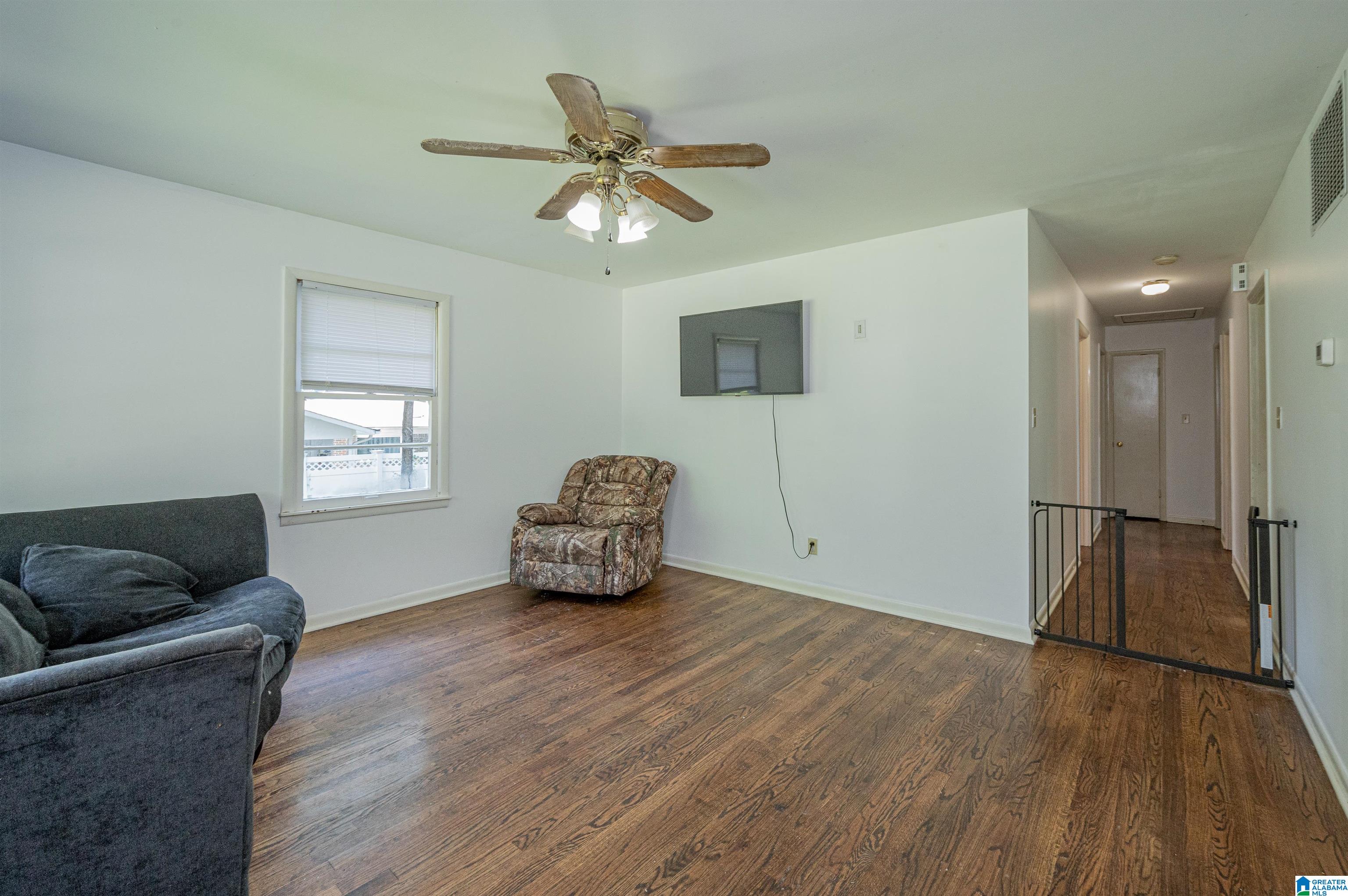 122 12th Street Northwest Alabaster, AL 35007 - Photo 5 of 34