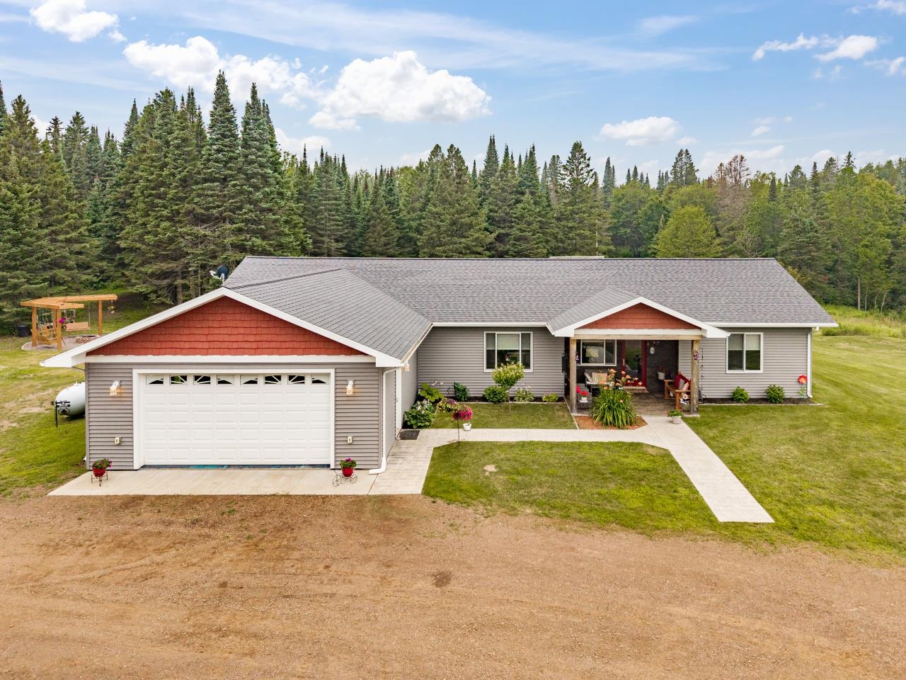 5815 Castle Road Duluth, MN 55803 - Photo 1 of 78