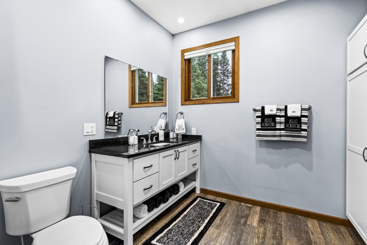 5815 Castle Road Duluth, MN 55803 - Photo 33 of 78 Primary Bathroom