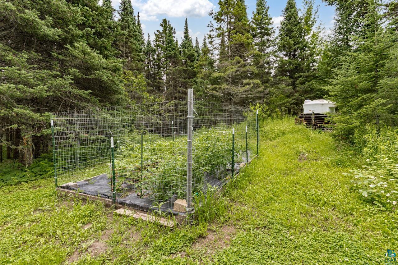 5815 Castle Road Duluth, MN 55803 - Photo 58 of 78 Garden w/Water Station