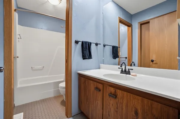$287,500 | 691 Windemere Hill, Lawrenceburg, IN 47025