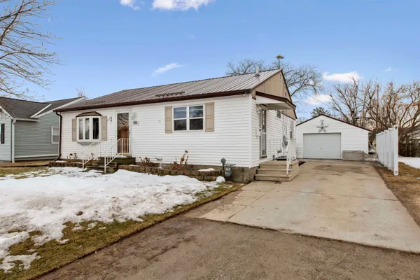 $190,000 | 1709 25th Avenue, Menominee, MI 49858