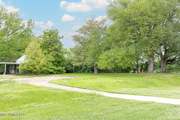 $675,000 | Undisclosed Address, Raymond, MS 39154