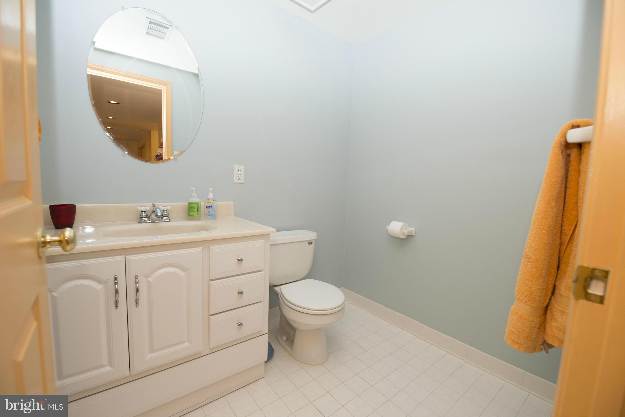 7521 Stream Crossing Road Baltimore, MD 21209 - Photo 11 of 26 First floor powder room