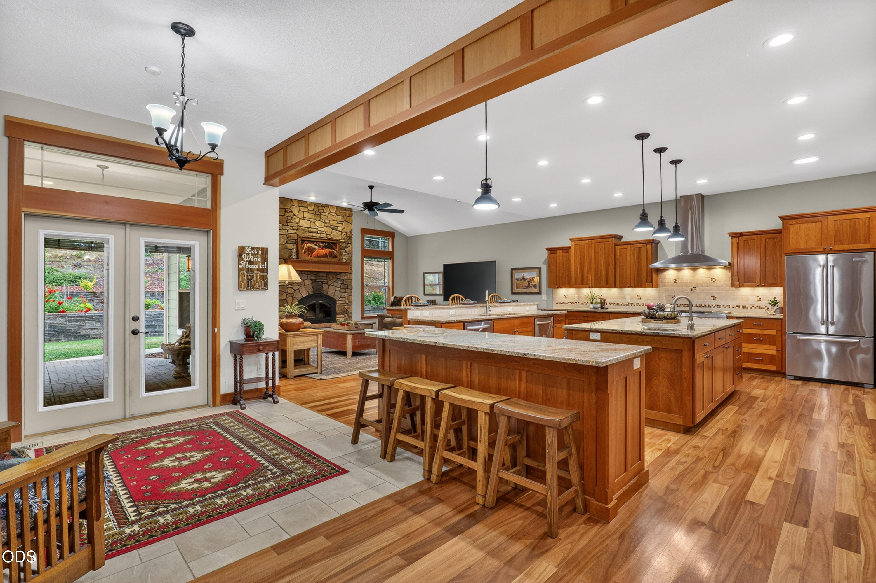 1321 Falcon Crest Lane Merlin, OR 97532 - Photo 13 of 57