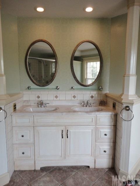 708 4th Avenue Southwest Conover, NC 28613 - Photo 4 of 25 Gallery Image 4