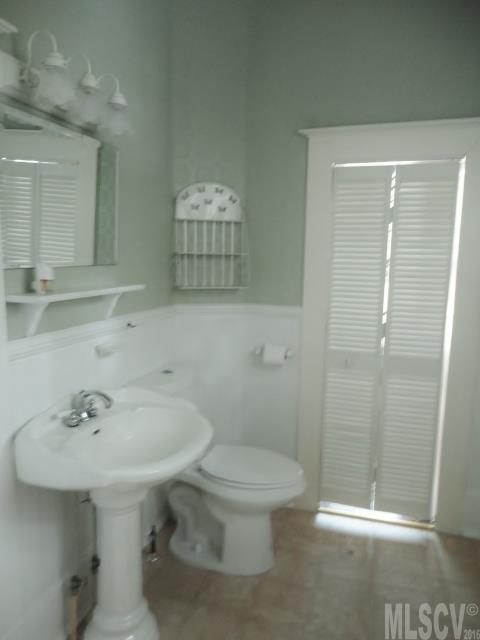 708 4th Avenue Southwest Conover, NC 28613 - Photo 6 of 25 Gallery Image 6