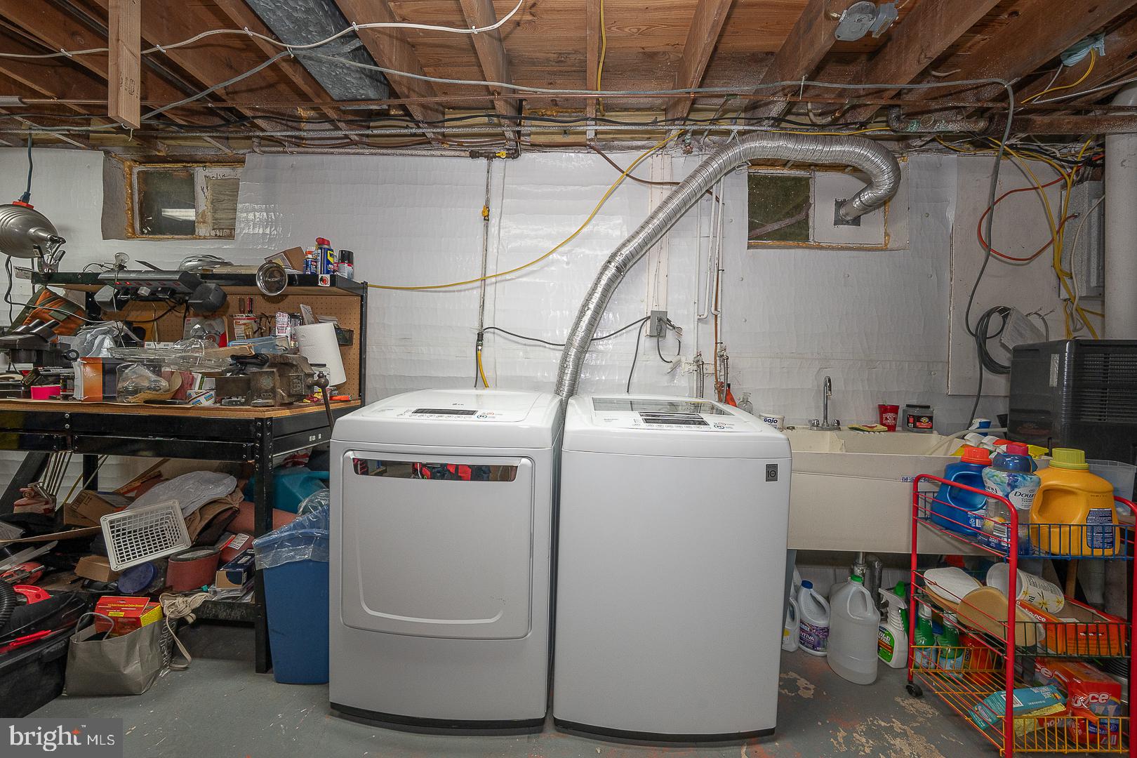 751 Red Oak Terrace Wayne, PA 19087 - Photo 37 of 41 Laundry