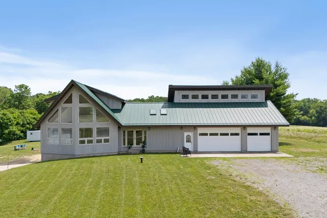 $995,000 | 19745 South Lakeside Road, New Buffalo, MI 49117