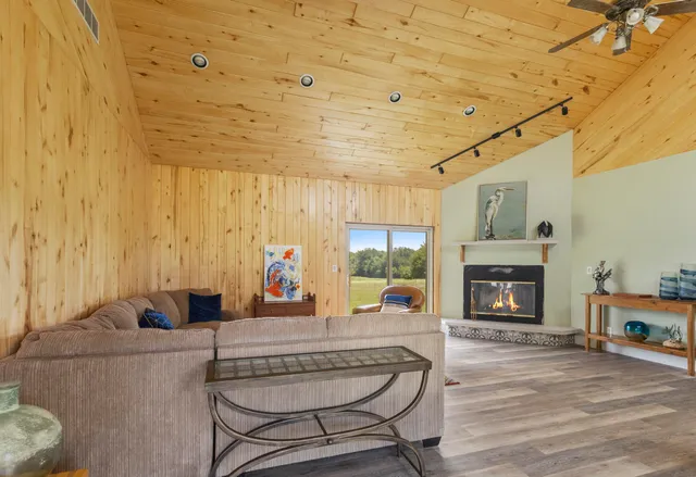 $995,000 | 19745 South Lakeside Road, New Buffalo, MI 49117