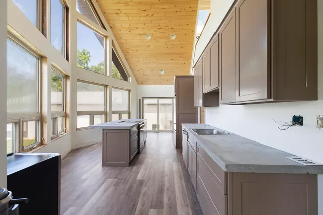 $995,000 | 19745 South Lakeside Road, New Buffalo, MI 49117