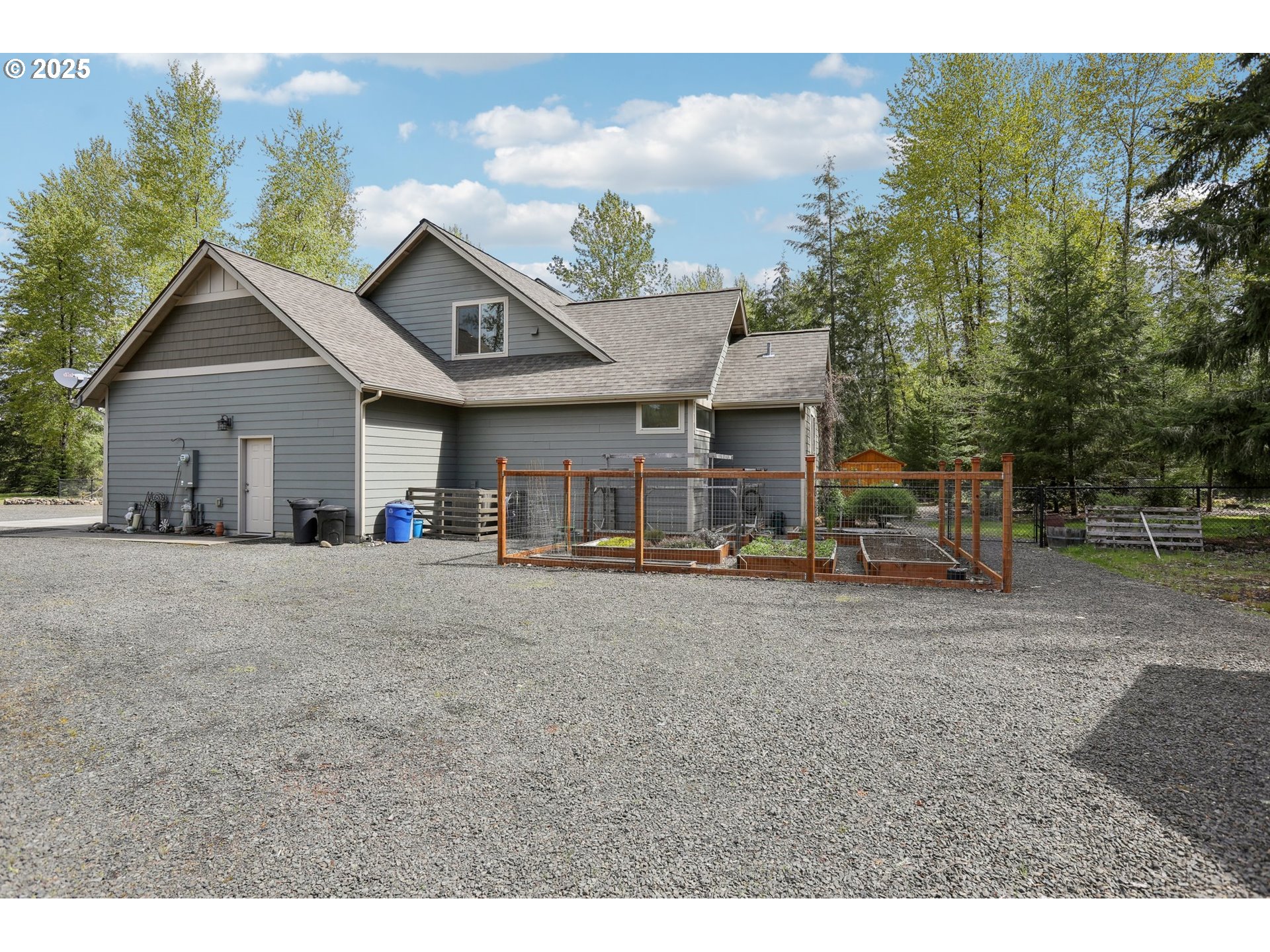 230 Riley Court Toutle, WA 98649 - Photo 40 of 48 a view of a house with a yard and large tree