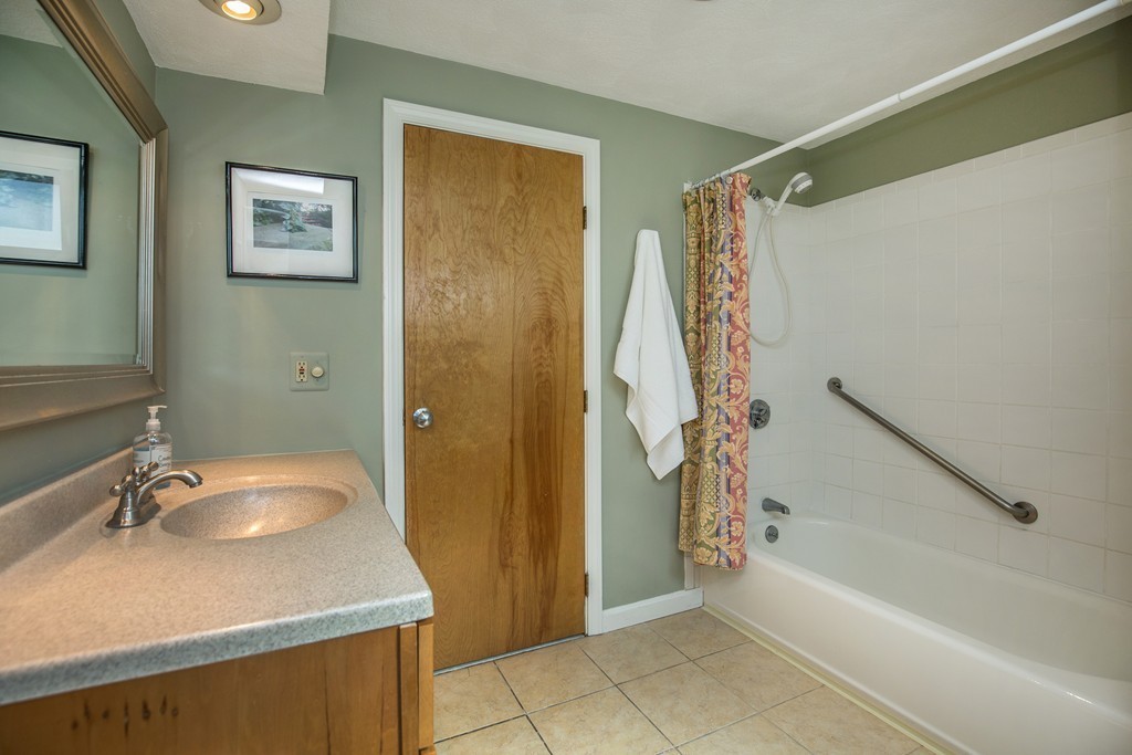 55 Wave Way, Unit 2 Winthrop, MA 02152 - Photo 19 of 26 Gallery Image 19
