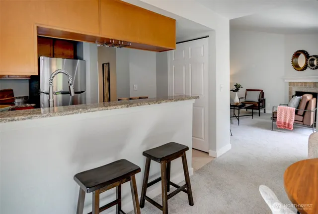 $2,175 | 12040 100th Avenue Northeast, Unit J303, Kirkland, WA 98034