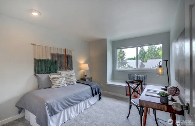 $2,175 | 12040 100th Avenue Northeast, Unit J303, Kirkland, WA 98034