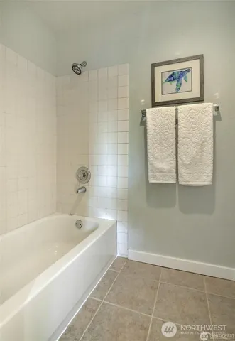 $2,175 | 12040 100th Avenue Northeast, Unit J303, Kirkland, WA 98034