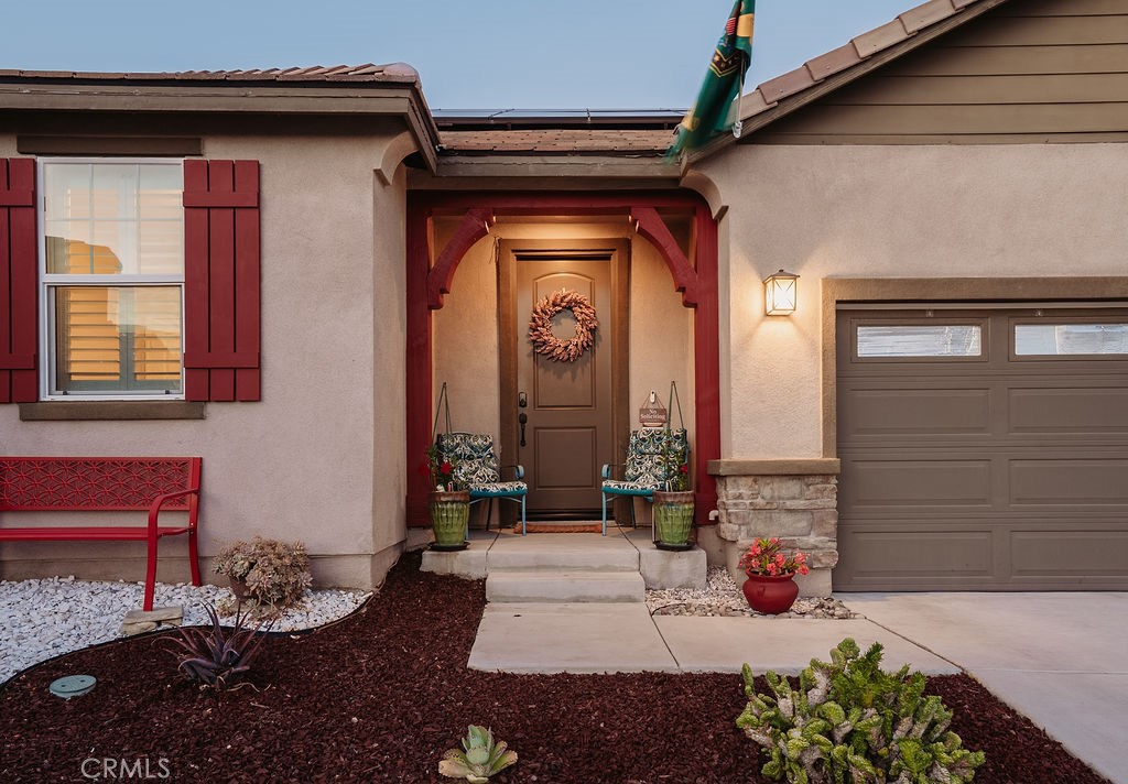 829 South Pine Avenue Rialto, CA 92376 - Photo 4 of 48 Great entrance
