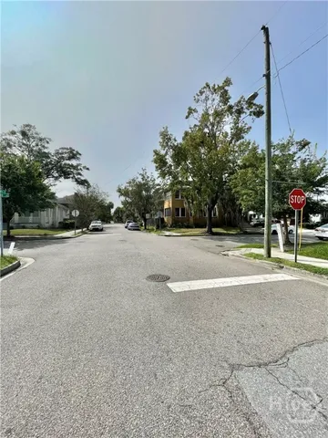 $1,800 | 2311 Atlantic Avenue, Savannah, GA 31401