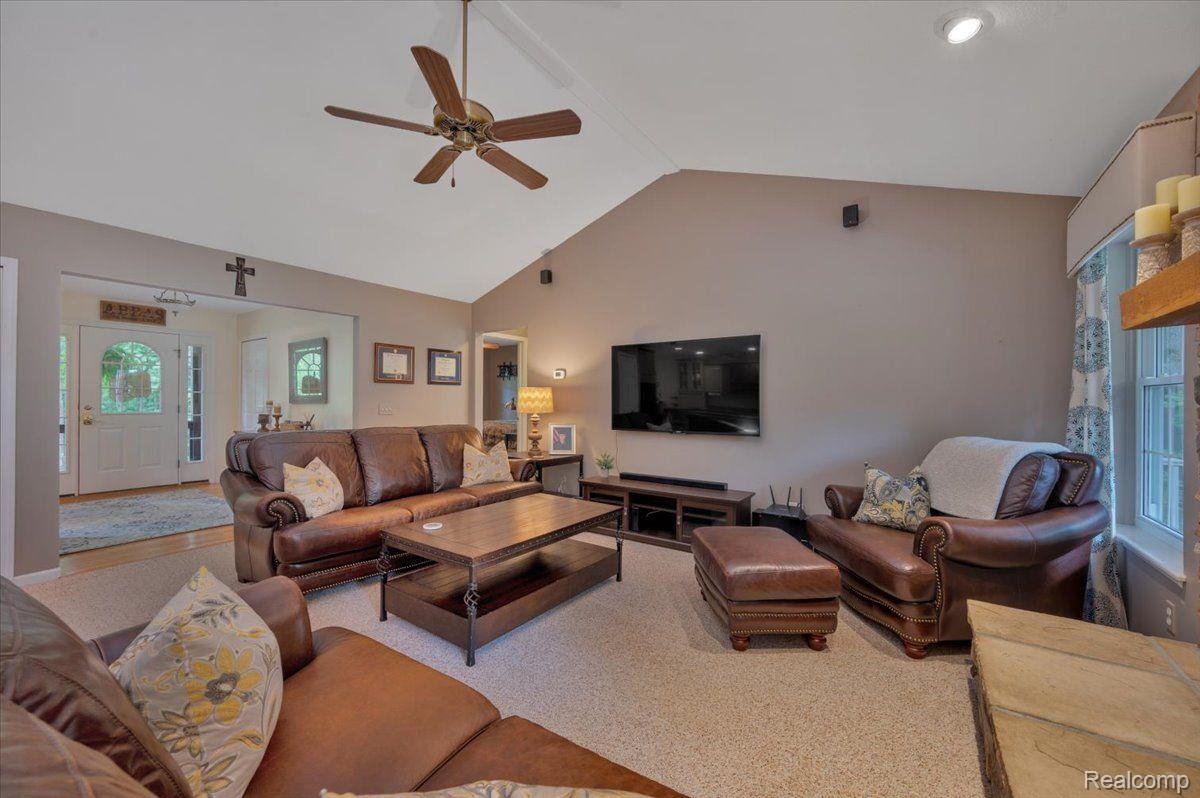 13099 Ripley Road Linden, MI 48451 - Photo 7 of 24 Gallery Image 7