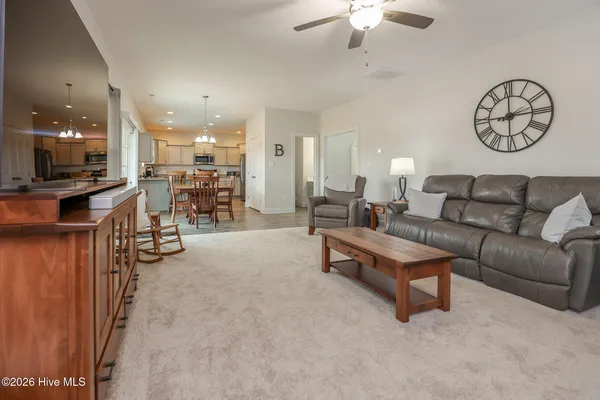 $2,400 | 769 Regiment Road, Jacksonville, NC 28546