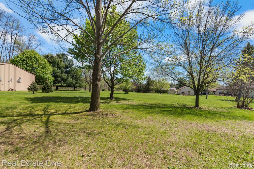 9050 Earhart Road South Lyon, MI 48178 - Photo 47 of 55