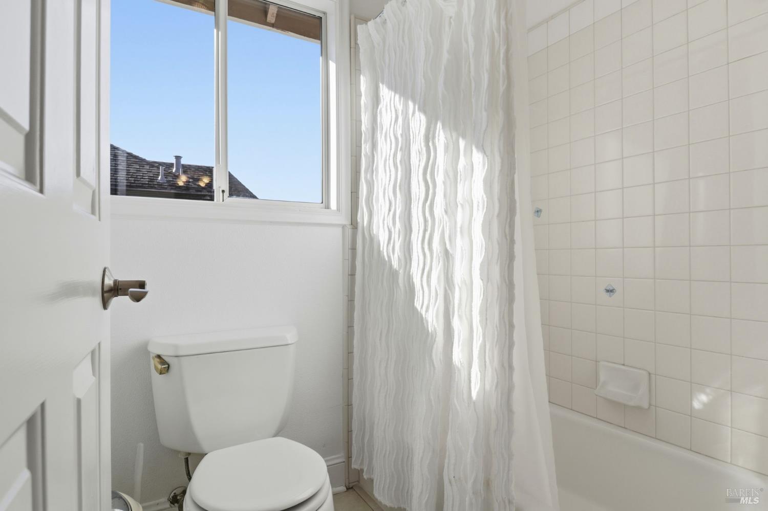 39 Erica Court Novato, CA 94947 - Photo 38 of 55