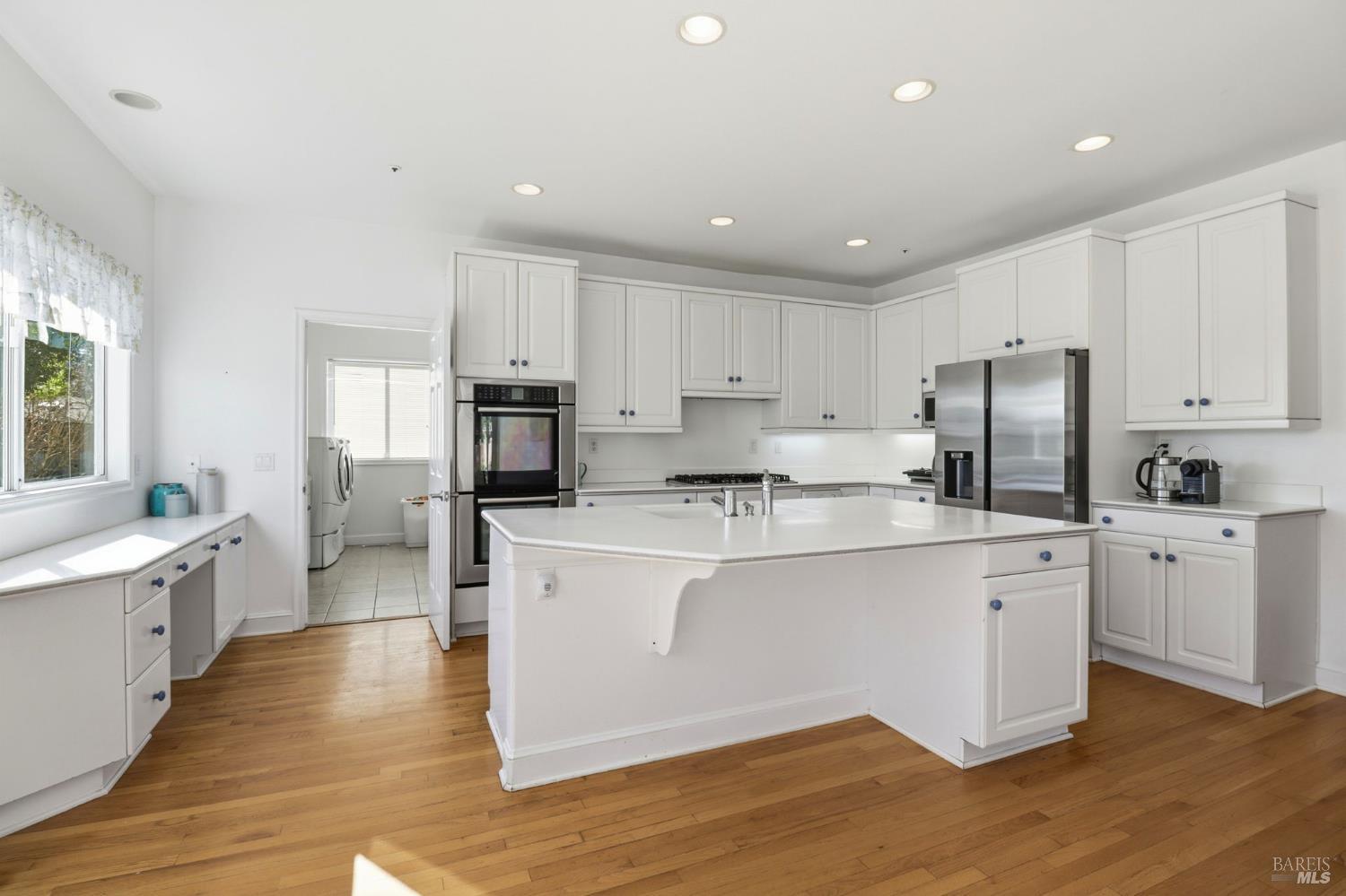 39 Erica Court Novato, CA 94947 - Photo 4 of 55