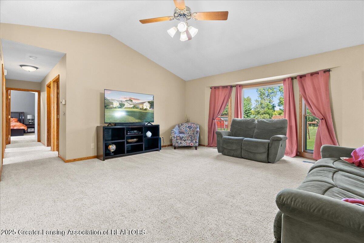 7100 West Centerline Road St. Johns, MI 48879 - Photo 13 of 54 13-Media Jett - 40