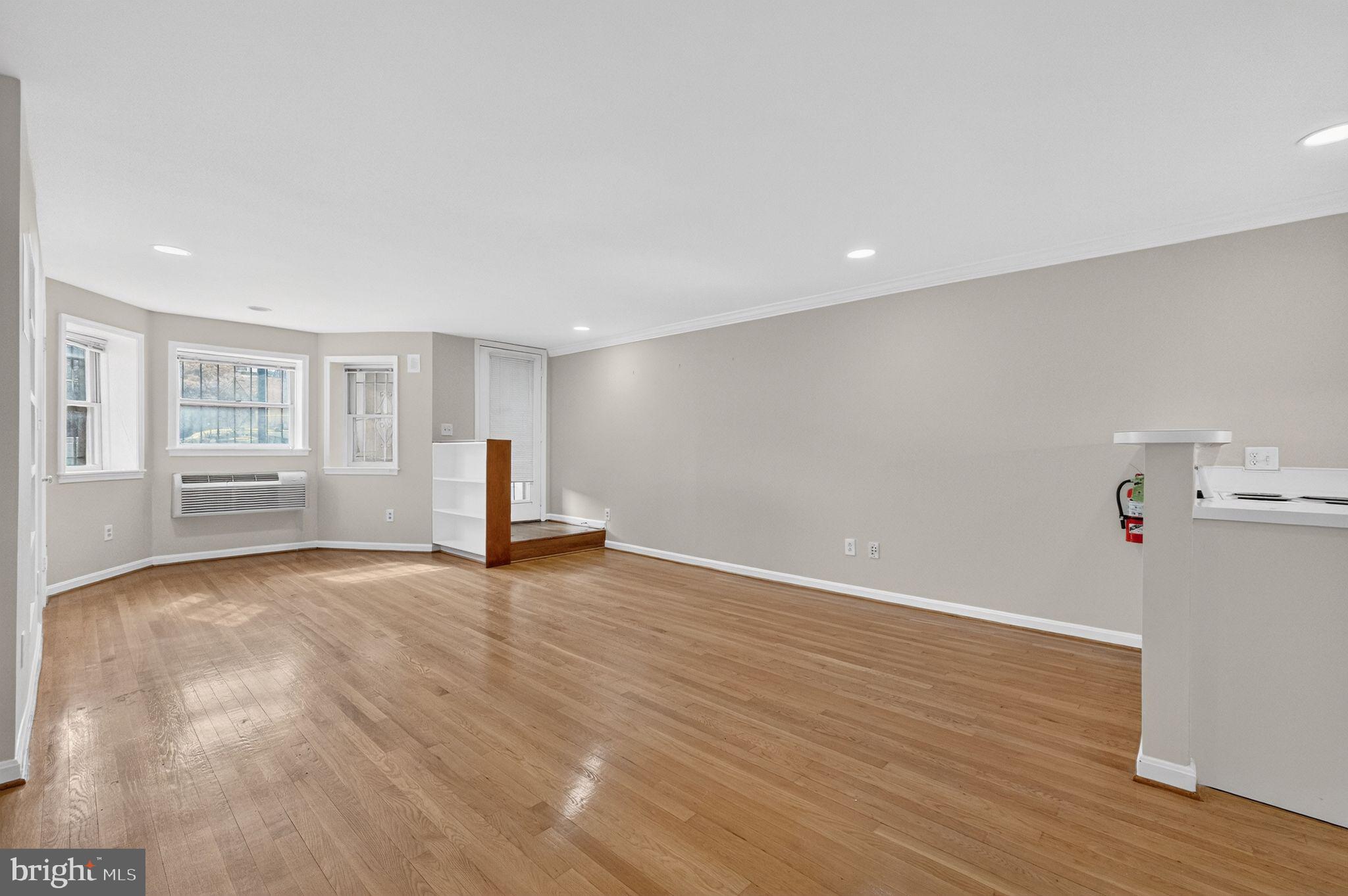 1769 T Street Northwest Washington, DC 20009 - Photo 17 of 29